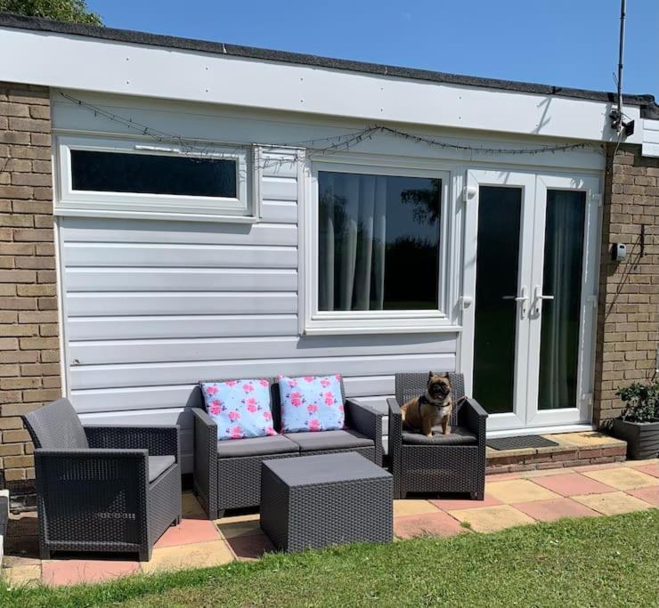 Hugo'S Hideaway Free Wifi Villa Hemsby Eksteriør bilde